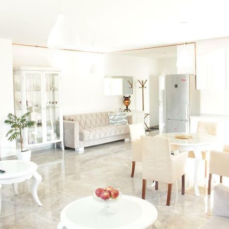 Lux House Olga Apartment Ruma Ngoại thất bức ảnh
