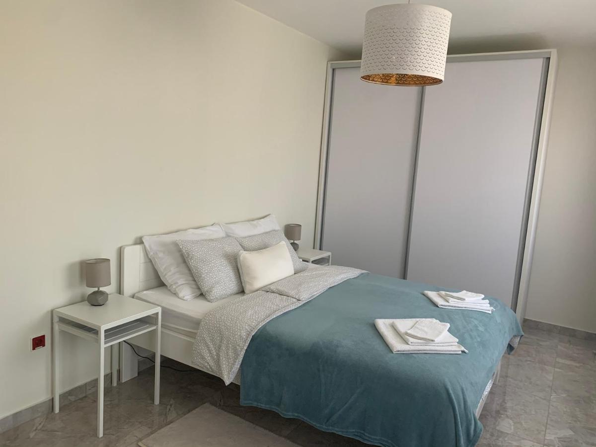 Lux House Olga Apartment Ruma Ngoại thất bức ảnh