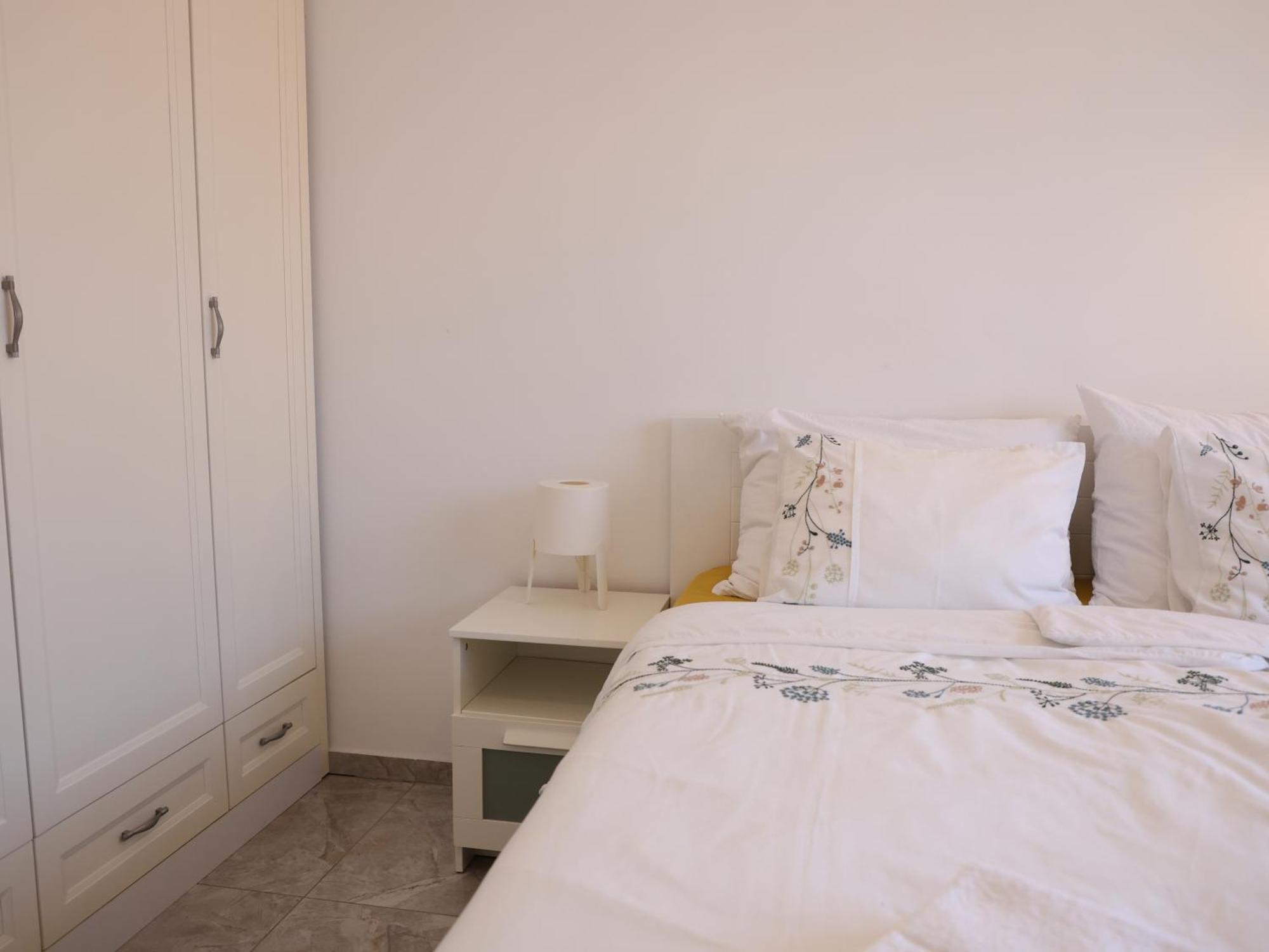 Lux House Olga Apartment Ruma Ngoại thất bức ảnh