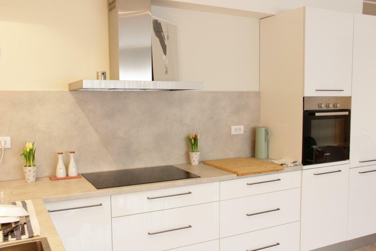 Lux House Olga Apartment Ruma Ngoại thất bức ảnh