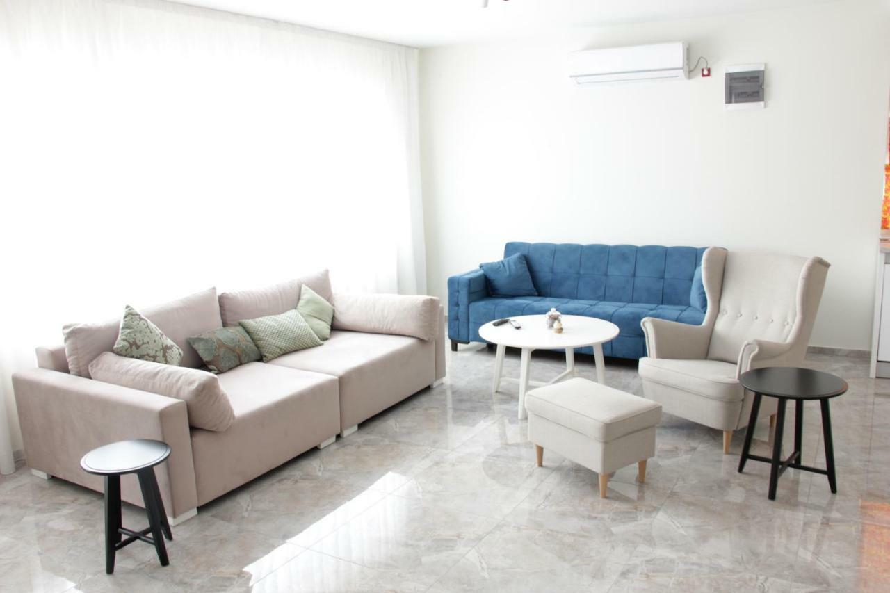 Lux House Olga Apartment Ruma Ngoại thất bức ảnh