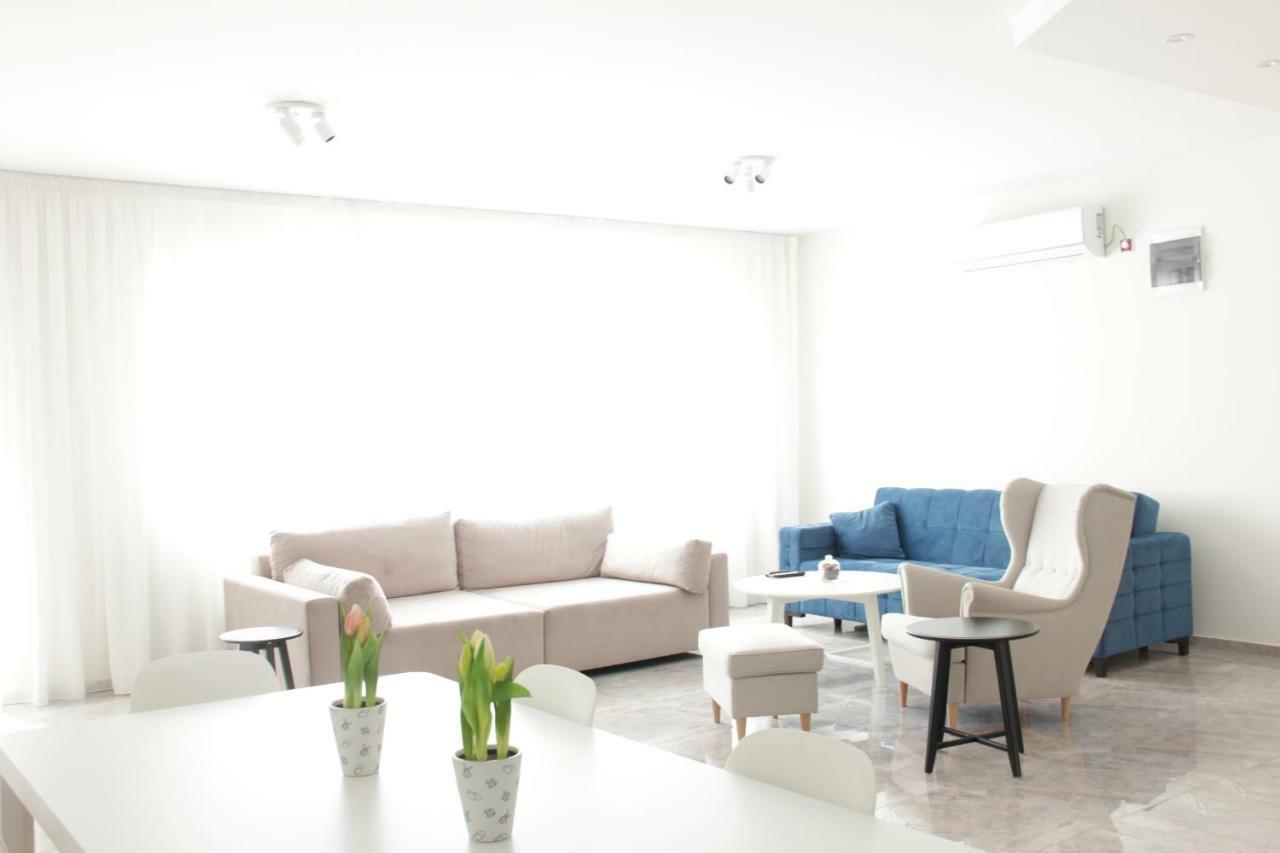 Lux House Olga Apartment Ruma Ngoại thất bức ảnh